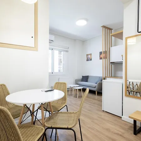 Modern Acropolis 2 Bedroom Steps From History Athens