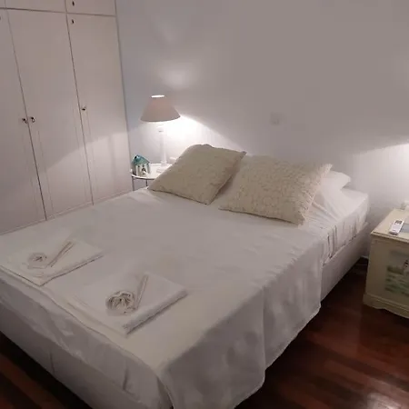 Apartment Melissia White Flat