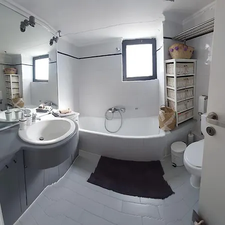 Melissia White Flat Apartment Athens