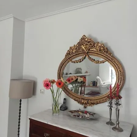 Melissia White Flat Apartment Athens