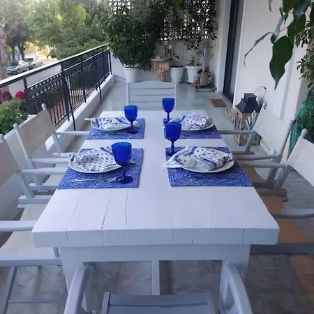 Melissia White Flat * Athens