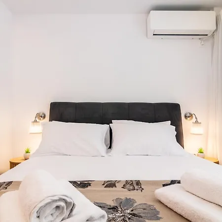 Appartement Cozy Apartment, Sofos *