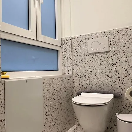 Hermes Apartment *