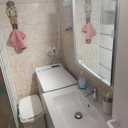 Nice, Friendly, Secure, Fully Equipped