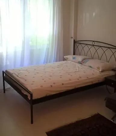 μοντέρνος χώρος στο κέντρο της πόλης *