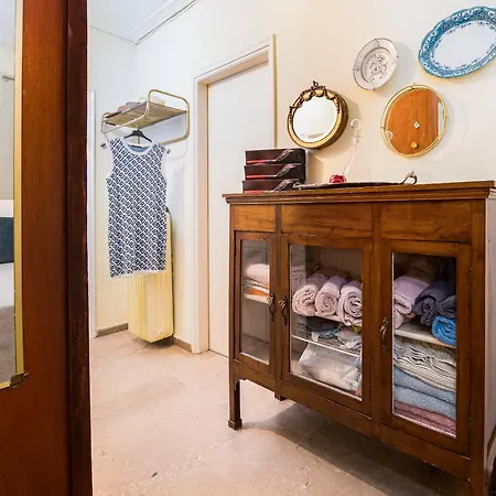 Magnificent Voula Apartment
