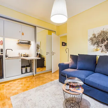 Magnificent Voula Apartment