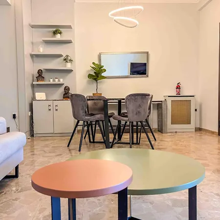 Cozy Near Glyfada Center *