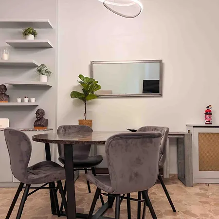 Cozy Near Glyfada Center Apartment