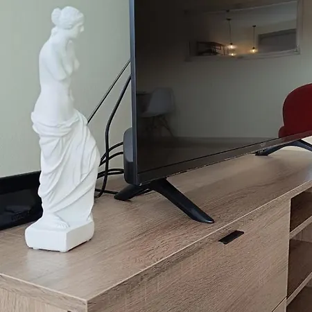 Apartment Experience 2