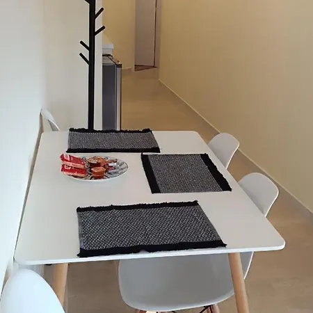Experience 2 Apartment *