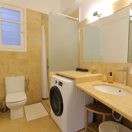 Plaka Apartment, 5 Min Walk To Acropolis Entrance - Self Check-in * Athens
