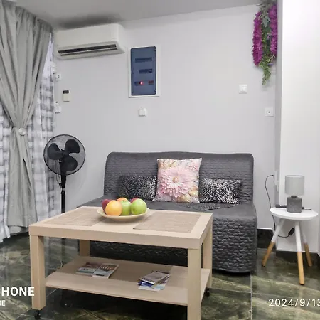 Green Home Apartment
