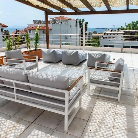 Cozy Seaview With Terrace Apartment