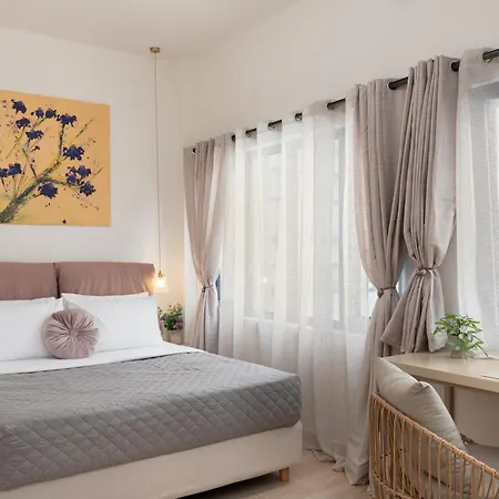 M18 Monastiraki Gems * Athens