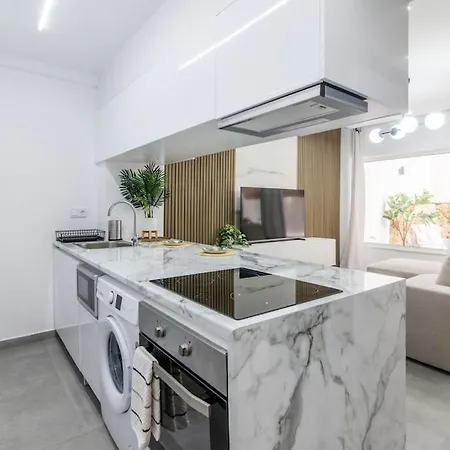Mila Hidden Gem In Kolonaki With Backyard