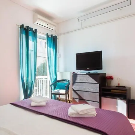 Cozy Stay-excellent Location At Glyfada's Center