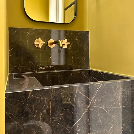 Ariadne Luxurious At Kolonaki Apartment