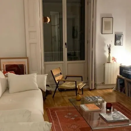 Cozy Downtown Apartment-exarcheia Apartment