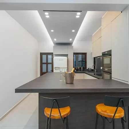 Riviera Luxury 3bd Apt W Jacuzzi And Cinema Apartment Athens