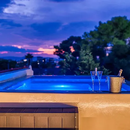 Riviera Luxury 3bd Apt W Jacuzzi And Cinema