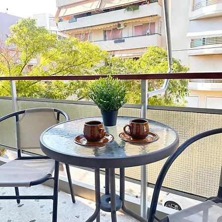 Sea The - Chic 2-bdr Escape With Spacious Living Apartment *