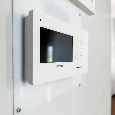 Sea The - Chic 2-bdr Escape With Spacious Living Apartment Athens