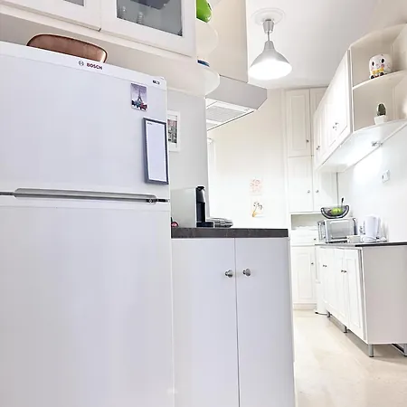 Sea The - Chic 2-bdr Escape With Spacious Living * Athens
