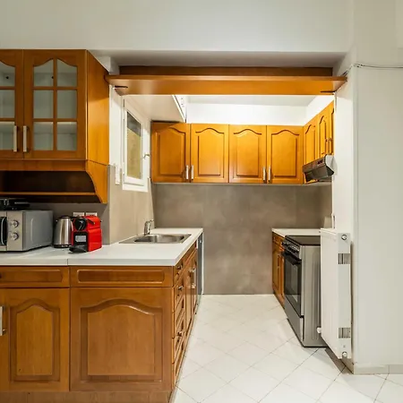 Yestayhomes Two Bedroom Anagnostopoulou Athens