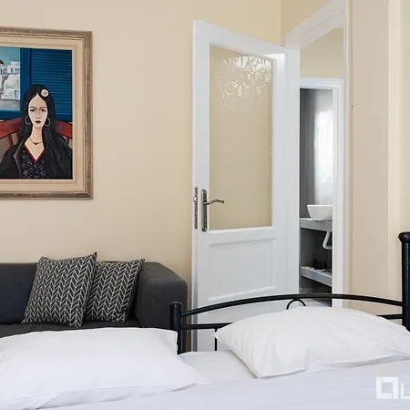 Maya's By Lobbysquare Apartment *