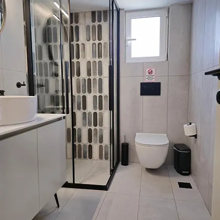 Tranquil 2br Penthouse Petralona Apartment *