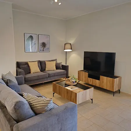 Tranquil 2br Penthouse Petralona