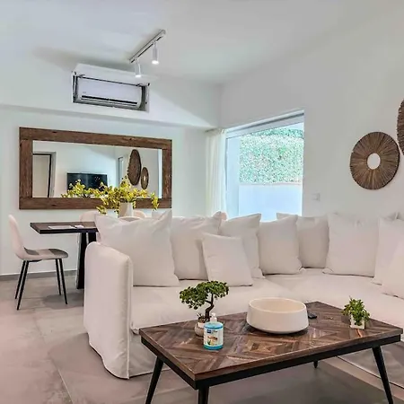 Elegant Flat In Glyfada Center