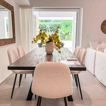 Elegant Flat In Glyfada Center Apartment
