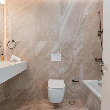 Riviera Luxury 3bd Apt W Jacuzzi And Cinema Apartment Athens