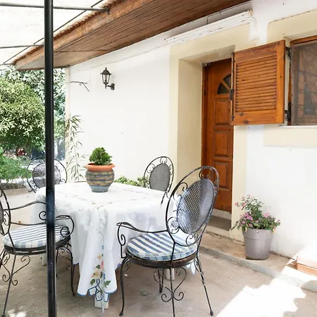 Sun & Sea Escape Charming Vacation In Voula On Athen's Riviera Apartment *