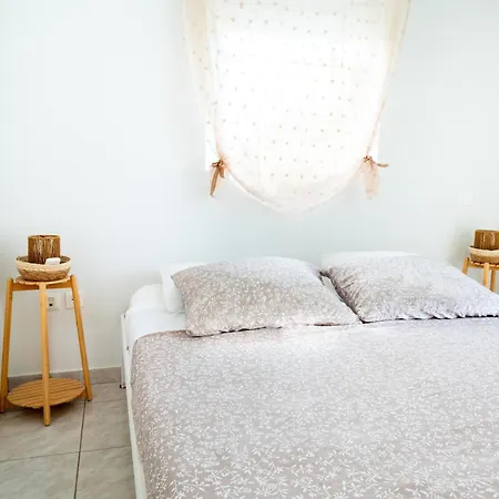 Sun & Sea Escape Charming Vacation In Voula On Athen's Riviera Apartment *