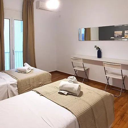 Renovated Modern & Specious 2bd Center Apartment *