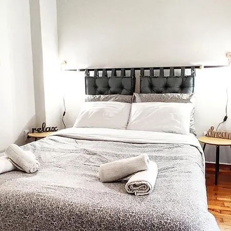 Apartment στο θησείο *