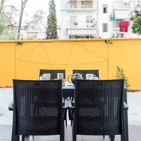 Peaceful Private Garden Office Espresso