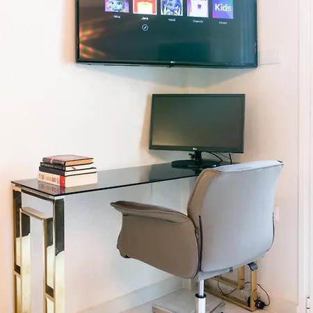 Peaceful Private Garden Office Espresso Apartment Athens