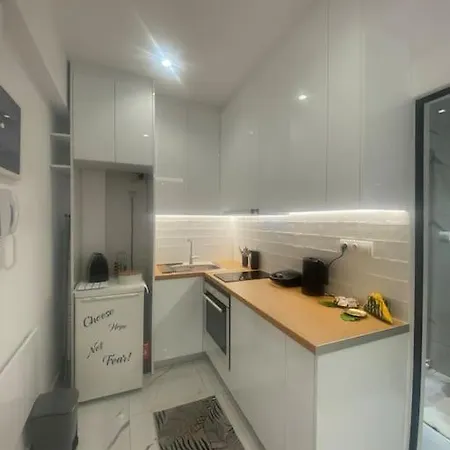 Stylish Gem Close To Acropolis Apartment Athens