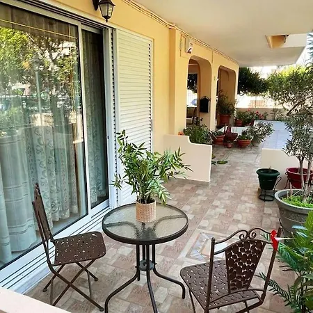 Apartment Cosy With Garden 5 Min From Metro Athens