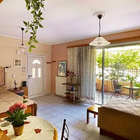 Cosy With Garden 5 Min From Metro * Athens