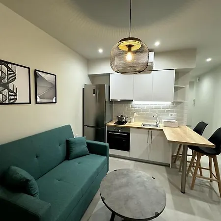 Exarchia B-1 *