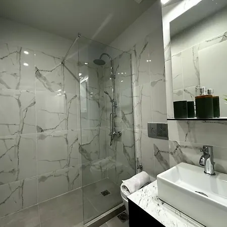 Exarchia C-6 Apartment *