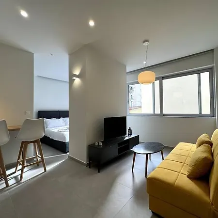 Exarchia B-4 * Athens