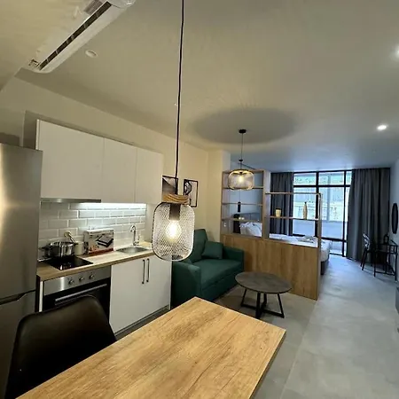 Exarchia C-3 *