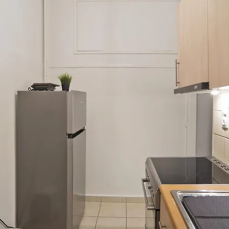 Homely Apartment Athens
