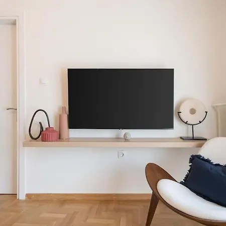 Apartment 1br Stylish Thiseio Charm *
